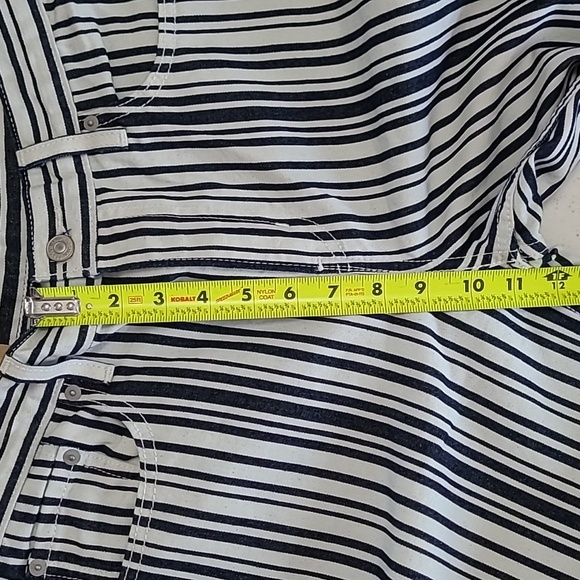 NWT Levi's Navy Blue & White Striped Straight Leg/Relaxed Fit Jeans size 29x30 - Picture 10 of 11